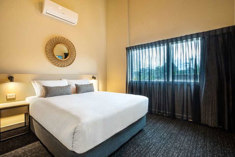 Nightcap At Manhattan Hotel - Getaway Accommodation 6