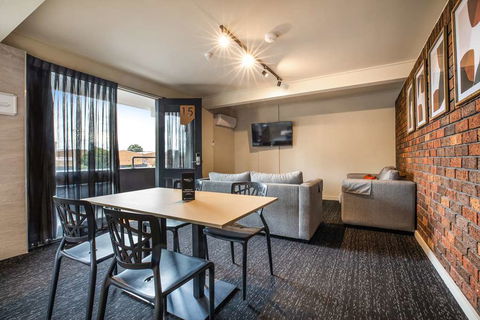 Nightcap At Manhattan Hotel - Getaway Accommodation 7