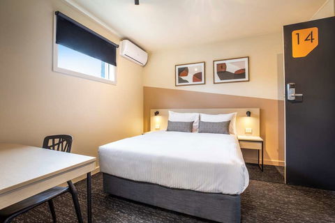 Nightcap At Manhattan Hotel - Getaway Accommodation 12