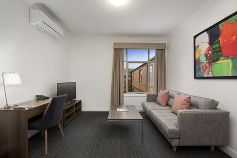 Quest Dandenong - Getaway Accommodation 5