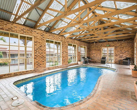 Quality Inn Colonial - Getaway Accommodation 13