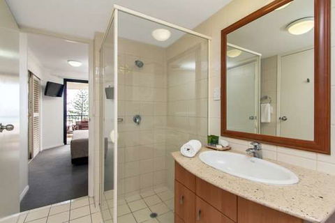 Mantra Coolangatta Beach - Getaway Accommodation 3