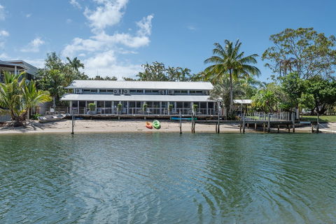 Caribbean Noosa - Getaway Accommodation 0