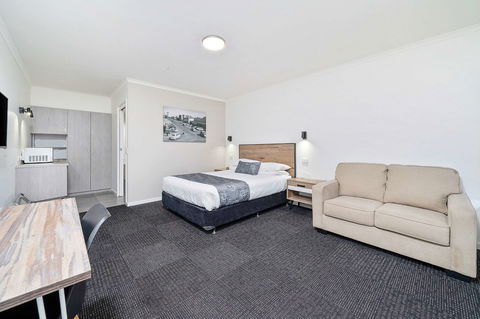 Peppermill Inn - Getaway Accommodation 1