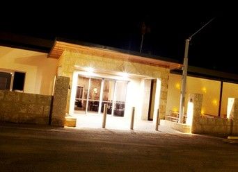 Newman Hotel - Getaway Accommodation 0