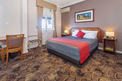Quality Hotel Bayswater - Getaway Accommodation 1