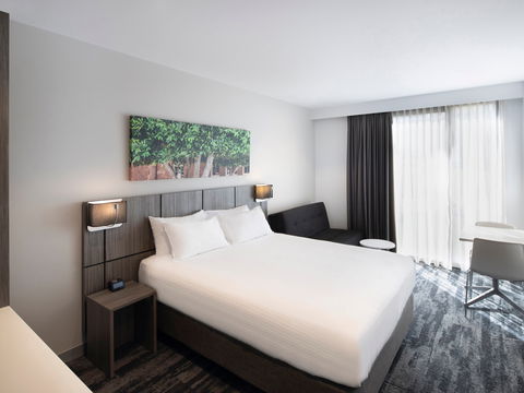 Mercure Sydney Blacktown - Getaway Accommodation 2