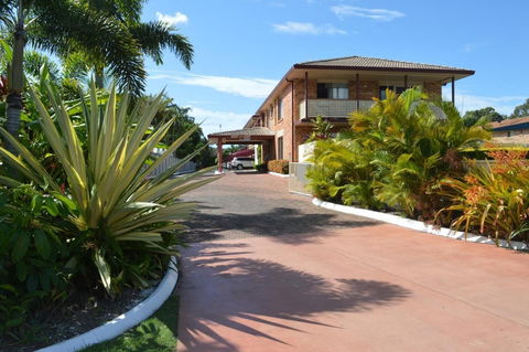 Kennedy Drive Motel - Getaway Accommodation 0