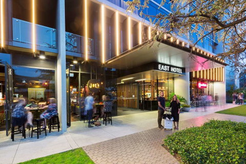 East Hotel - Getaway Accommodation 1