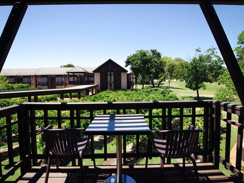 Novotel Swan Valley Vines Resort Hotel - Getaway Accommodation 0
