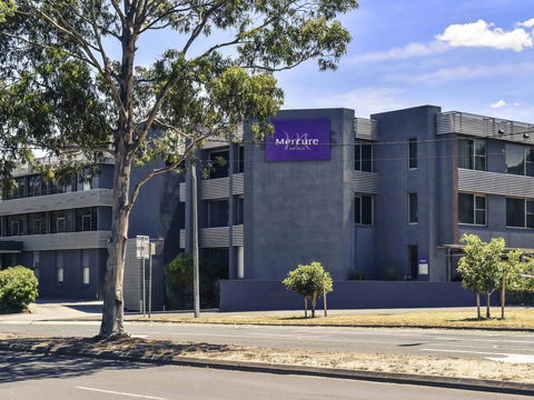 Mercure North Melbourne - Getaway Accommodation 1