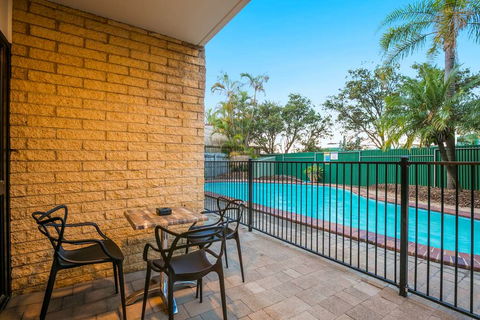 Kawana Waters Hotel By NightCap - Getaway Accommodation 1
