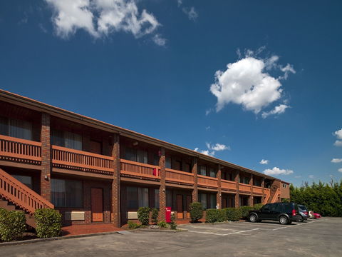 Hotel Bruce County - Getaway Accommodation 0