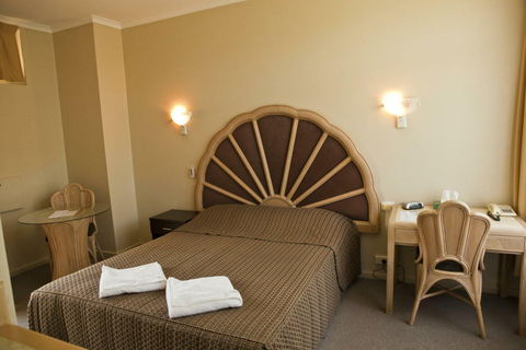 Dawson Motor Inn - Getaway Accommodation 1