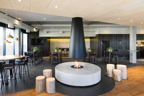 Little National Hotel Canberra - Getaway Accommodation 2