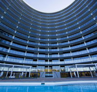 Accommodate Canberra - Manhattan on the Park - Getaway Accommodation