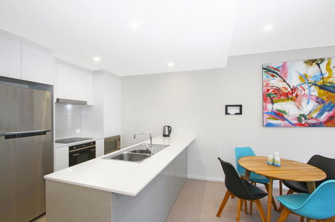 IQ Smart Apartments 704 Braddon ACT - Getaway Accommodation 3