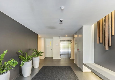 Modern Executive Apt@Barton*1BR*WiFi*Gym*Secure Parking*Canberra - Getaway Accommodation 16