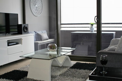 Modern Executive Apt@Barton*1BR*WiFi*Gym*Secure Parking*Canberra - Getaway Accommodation 8