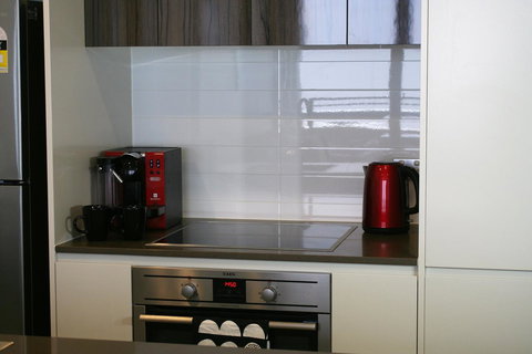 Modern Executive Apt@Barton*1BR*WiFi*Gym*Secure Parking*Canberra - Getaway Accommodation 4