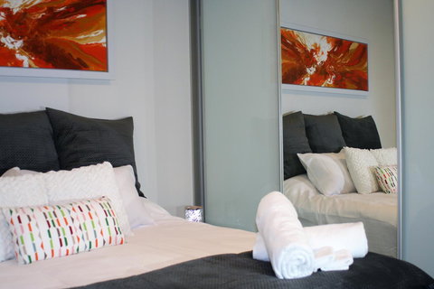 Modern Executive Apt@Barton*1BR*WiFi*Gym*Secure Parking*Canberra - Getaway Accommodation 1