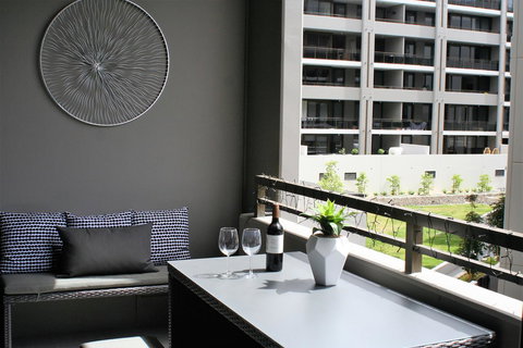 Modern Executive Apt@Barton*1BR*WiFi*Gym*Secure Parking*Canberra - Getaway Accommodation 2