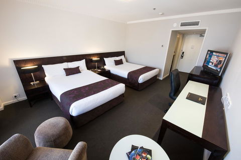 Hotel Grand Chancellor Adelaide - Getaway Accommodation 1