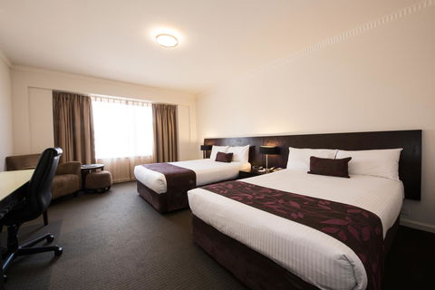 Hotel Grand Chancellor Adelaide - Getaway Accommodation 2