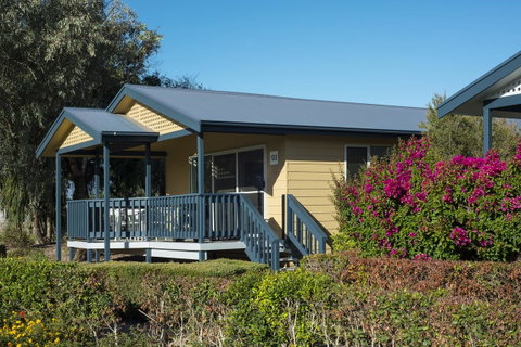 The Retreat West Beach Parks - Getaway Accommodation 12