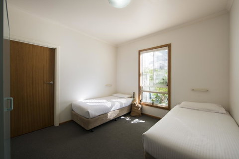 The Retreat West Beach Parks - Getaway Accommodation 25