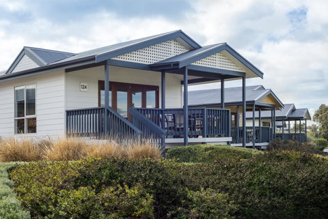 The Retreat West Beach Parks - Getaway Accommodation 14