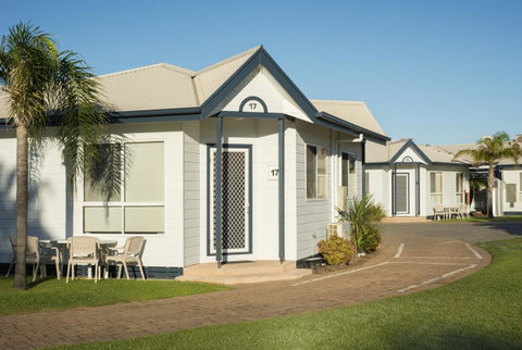 The Retreat West Beach Parks - Getaway Accommodation 22