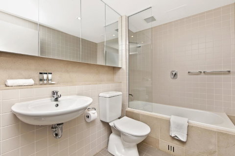 Glenelg Beach Studio - Getaway Accommodation 14