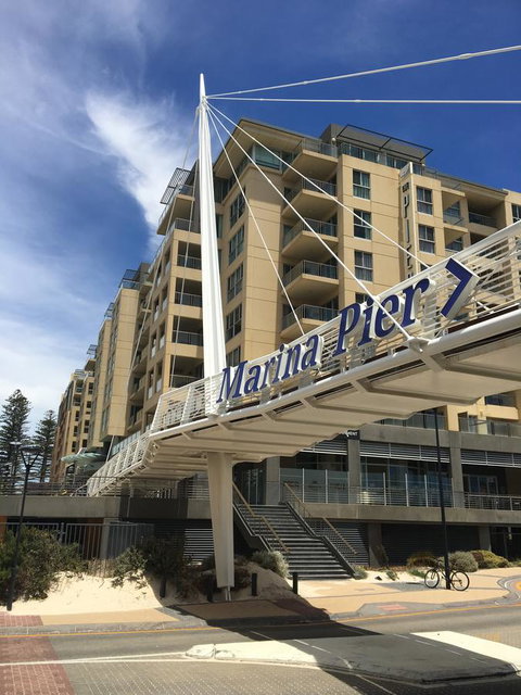 Glenelg Beach Studio - Getaway Accommodation 1