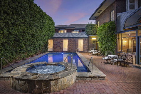 Adelaide Inn - Getaway Accommodation 1