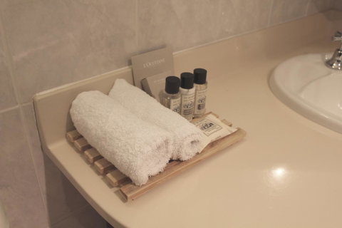 Adelaide Inn - Getaway Accommodation 2