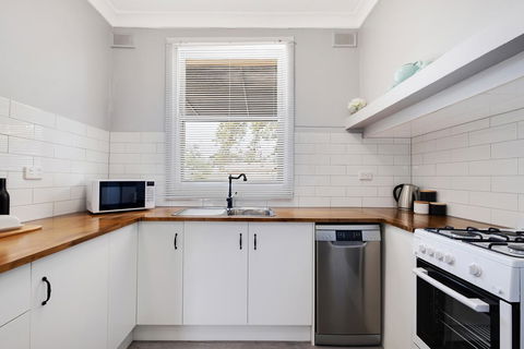 Cute And Cosy - Events, Workers, Getaways - Getaway Accommodation 9
