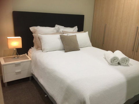 Beachside Luxury Getaway In Glenelg - Getaway Accommodation 9