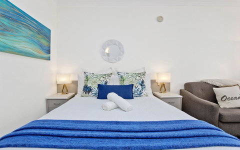 Glenelg Oasis Studios - Getaway Accommodation 3