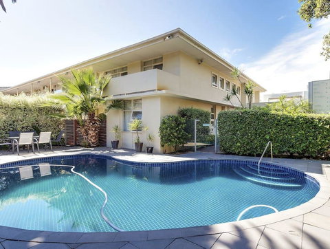 Glenelg Oasis Studios - Getaway Accommodation 2