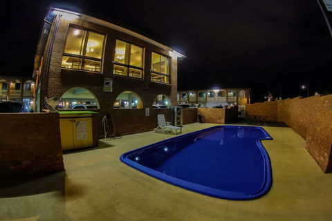 Cumberland Motor Inn - Getaway Accommodation 26