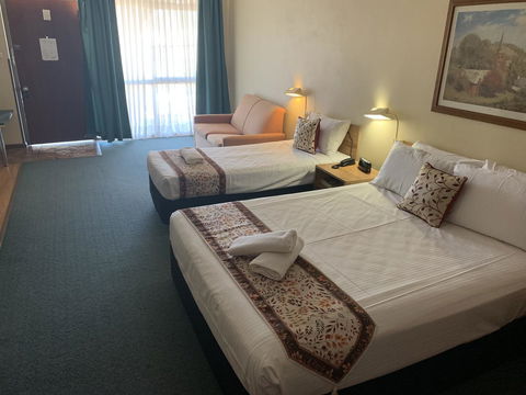 Cumberland Motor Inn - Getaway Accommodation 21