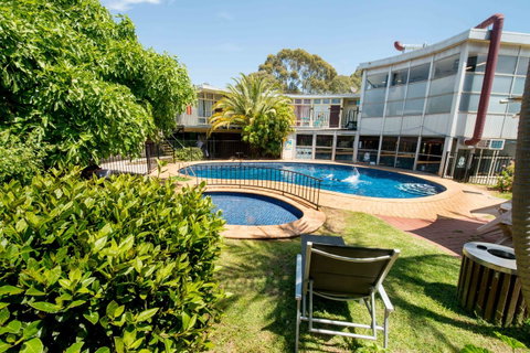 Jacksons Motor Inn - Getaway Accommodation 2