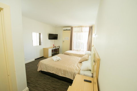 Jacksons Motor Inn - Getaway Accommodation 17