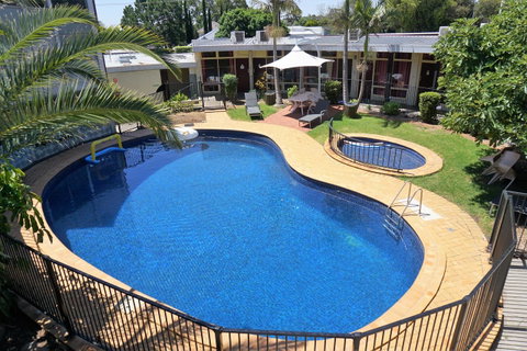 Jacksons Motor Inn - Getaway Accommodation 0