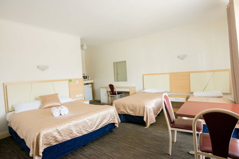 Jacksons Motor Inn - Getaway Accommodation 12