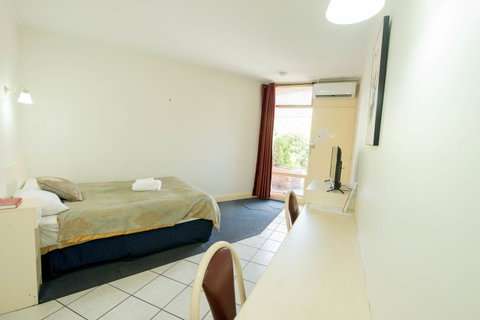 Jacksons Motor Inn - Getaway Accommodation 33