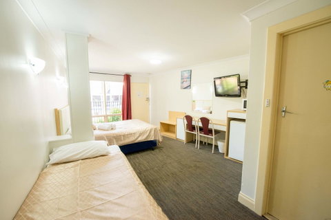 Jacksons Motor Inn - Getaway Accommodation 23