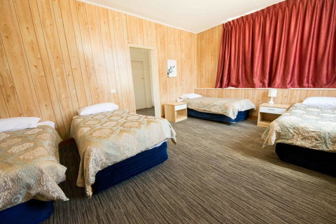 Jacksons Motor Inn - Getaway Accommodation 10