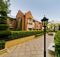 Majestic Old Lion Apartments - Getaway Accommodation